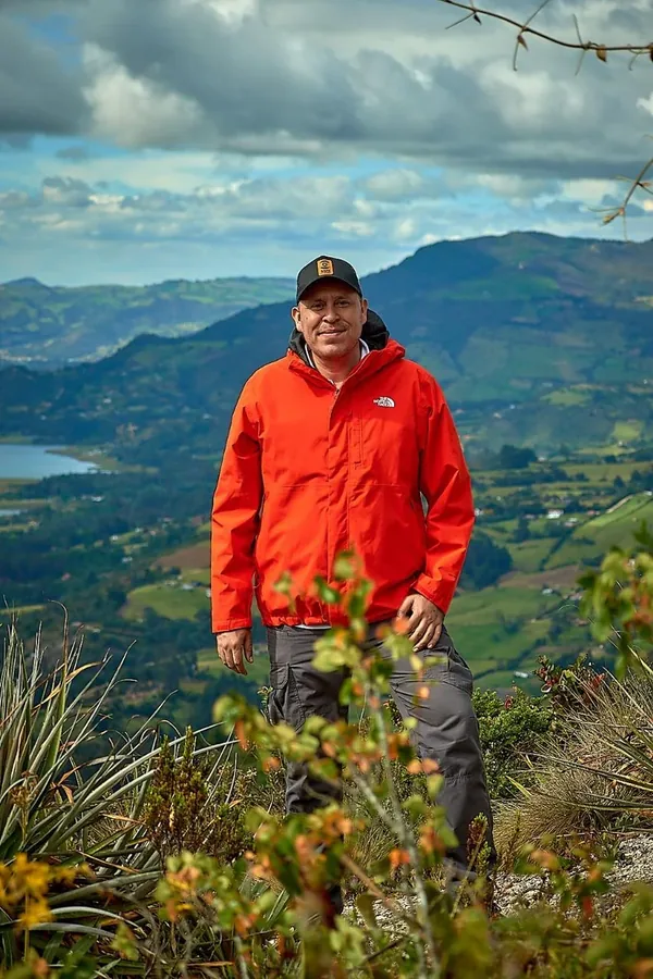 Julián Andrés López Cleves, fundador